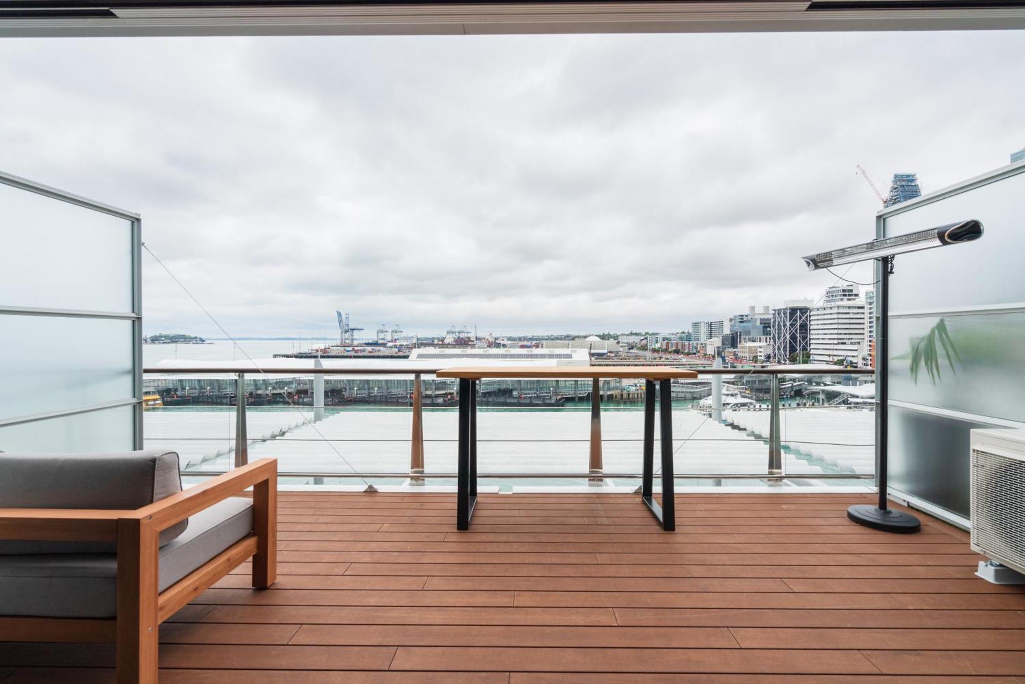 Penthouse Apartment With Stunning Harbour Views Auckland Exterior photo